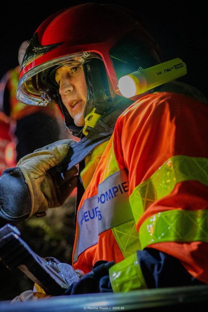 Pompiers casque fem